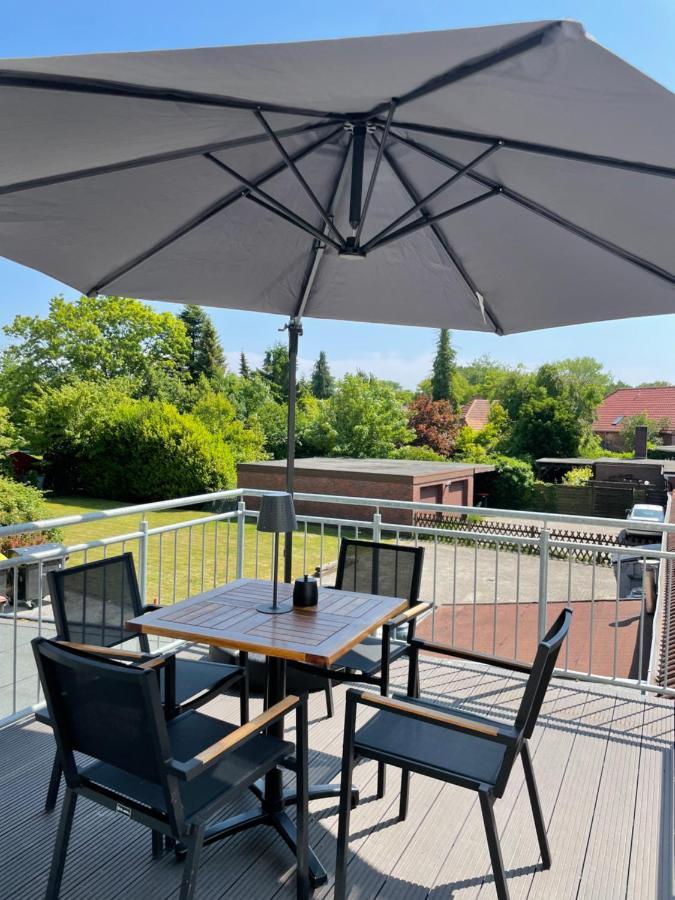Luxus Lindenhof Apartments -Ferienwohnungen In Friesland An Der Nordsee Am Naturschutzgebiet Urwald Neuenburg  Buitenkant foto