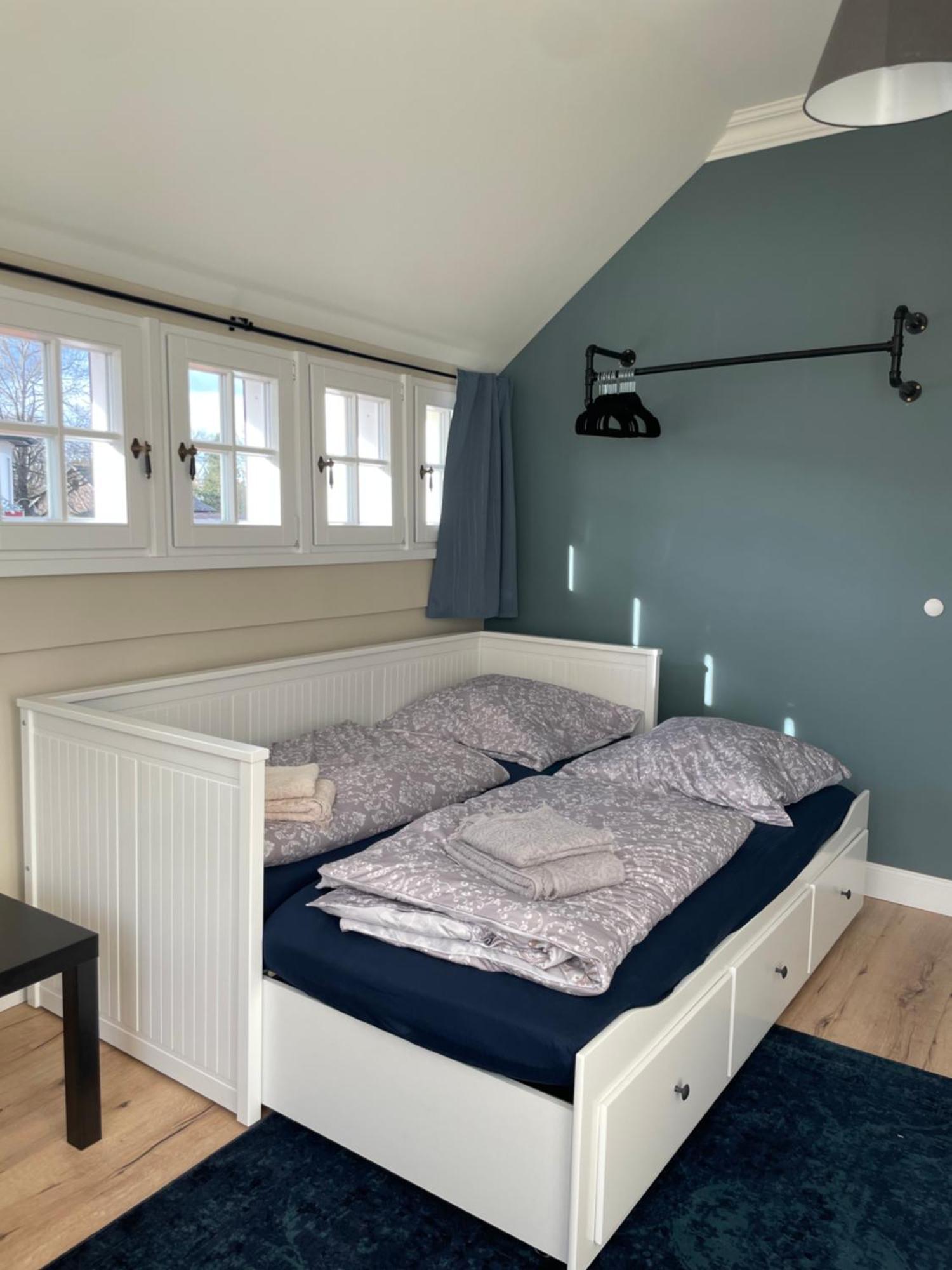 Luxus Lindenhof Apartments -Ferienwohnungen In Friesland An Der Nordsee Am Naturschutzgebiet Urwald Neuenburg  Kamer foto
