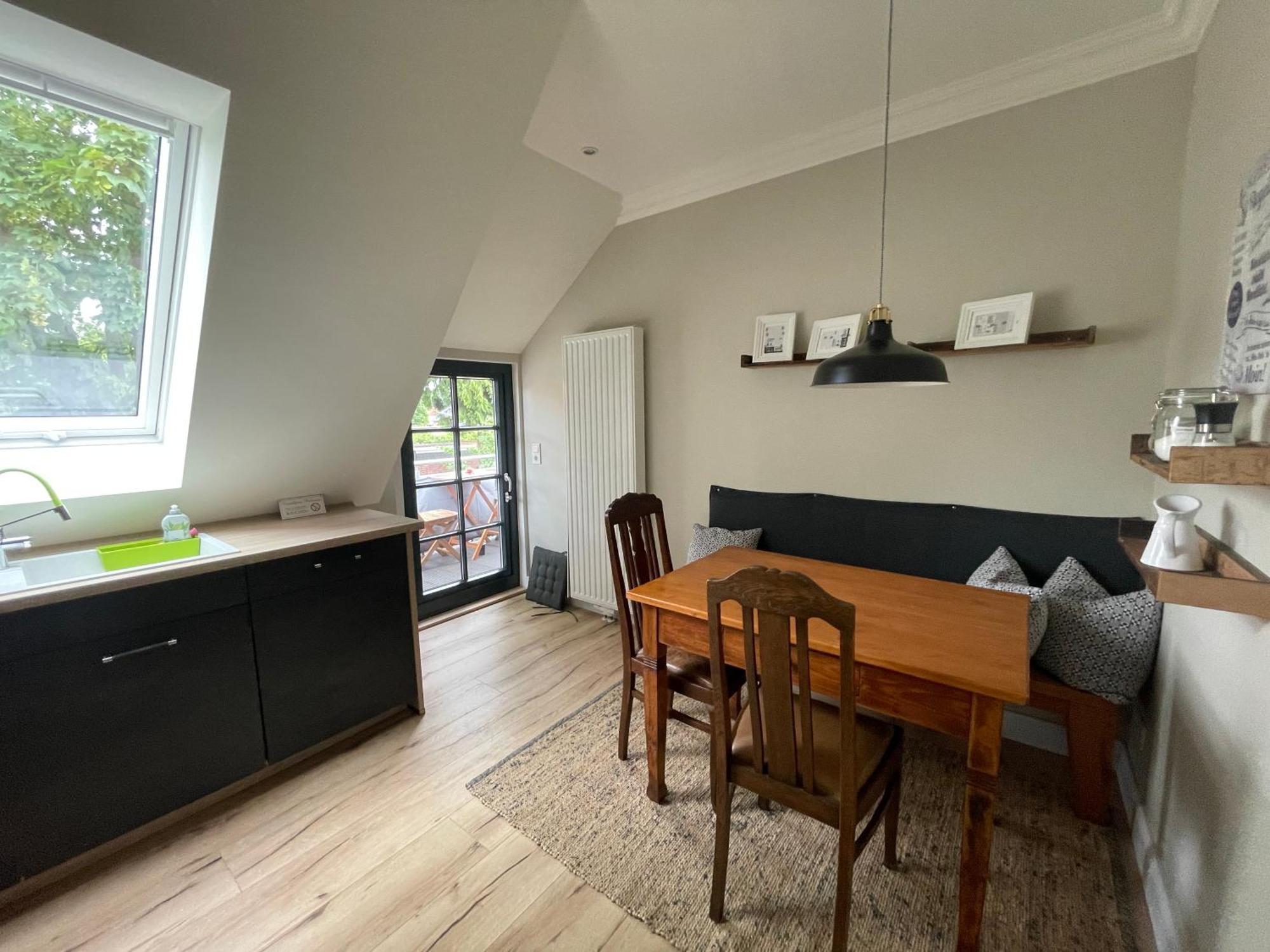 Luxus Lindenhof Apartments -Ferienwohnungen In Friesland An Der Nordsee Am Naturschutzgebiet Urwald Neuenburg  Buitenkant foto