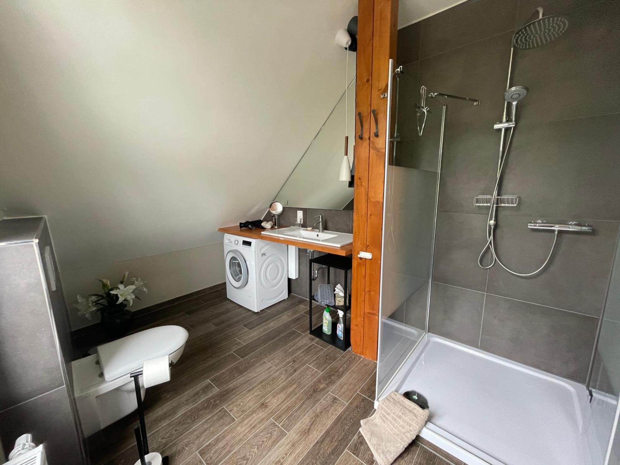 Luxus Lindenhof Apartments -Ferienwohnungen In Friesland An Der Nordsee Am Naturschutzgebiet Urwald Neuenburg  Buitenkant foto
